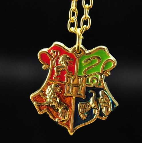 Harry potter Hogwarts school badge pendant necklace SPRING MOVIE JEWELRY