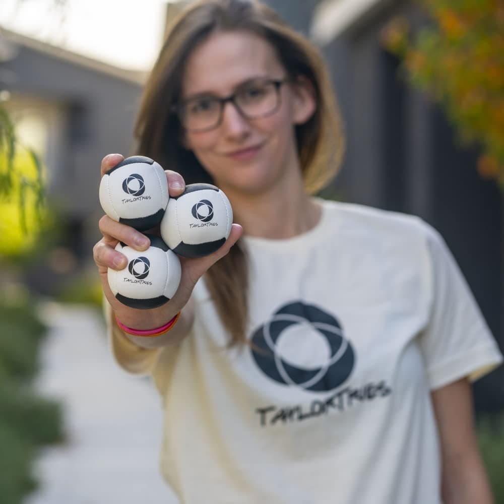 Zeekio Taylor Tries Signature Juggling Ball Set - (3) Beginner 6 Panel Balls