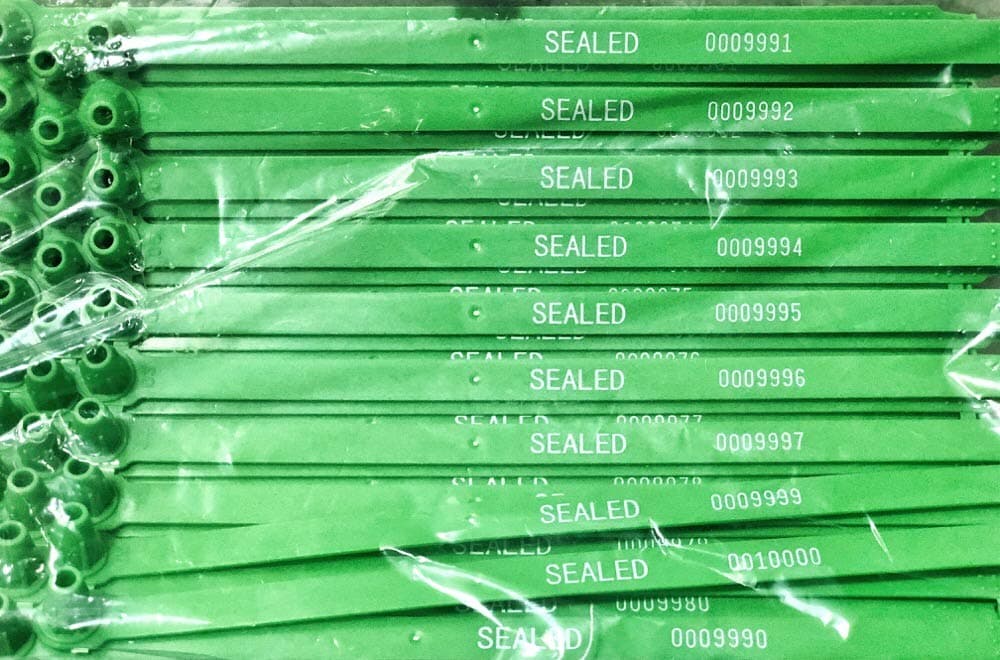 Green Tite-Lock Plastic Truck Door Seal (Package of 100)