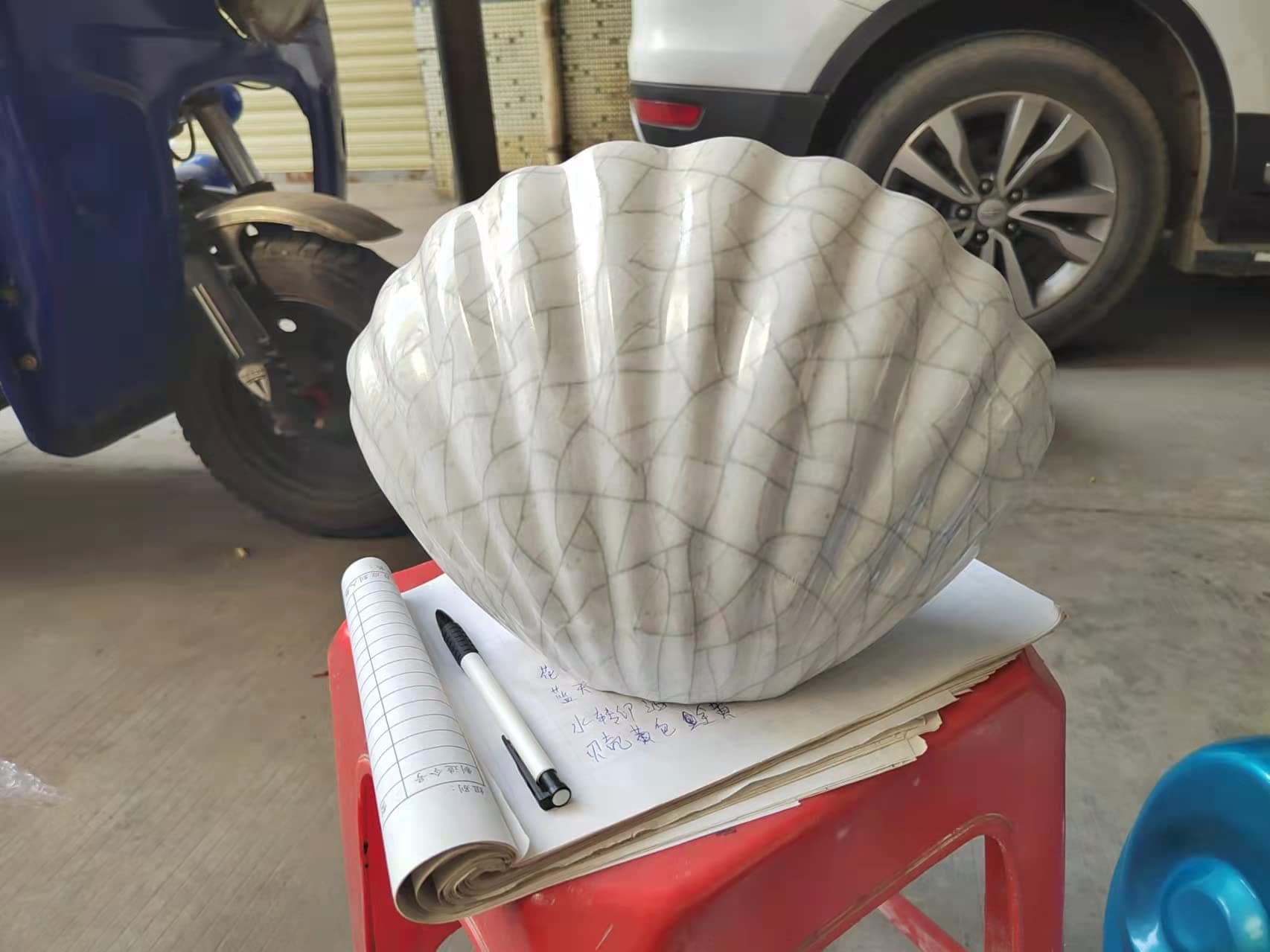 Unique Seashells Shape Urns, Modern Cremation Art Urns for Adult Ashes for Funeral, Niche, Home & Columbarium, Creative Decorative Urns for Ashes Adult Female & Male, White Memorial Urns - Large