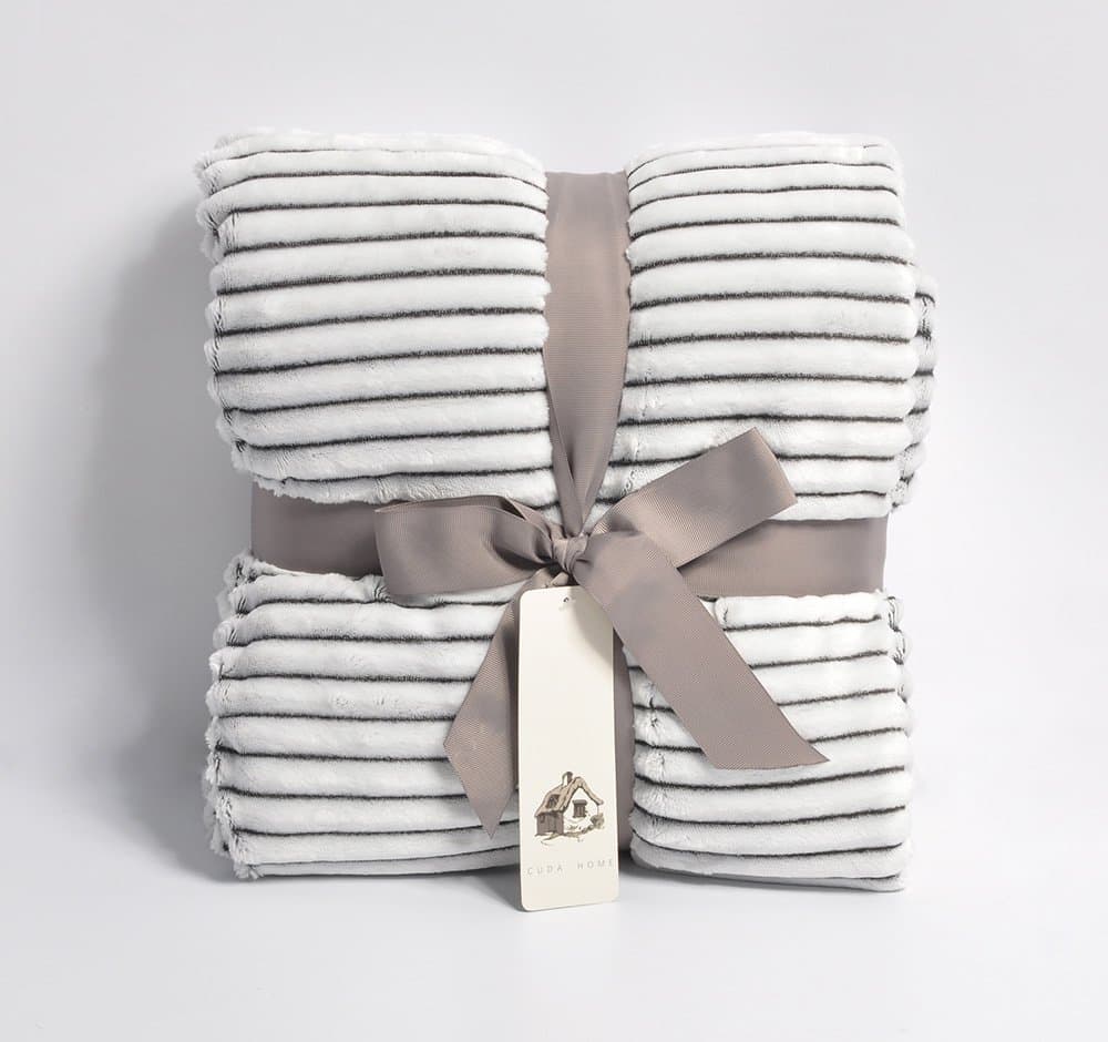 Cuda Home® Linea Stripe Ultra Plush Reversible Sherpa Throw Blanket White/Grey (210 x 240cm)