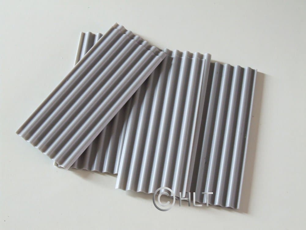 15 x Miniature Light Grey Corrugated Roof Sheets 1:32 Scale/1:35 Scale 23246
