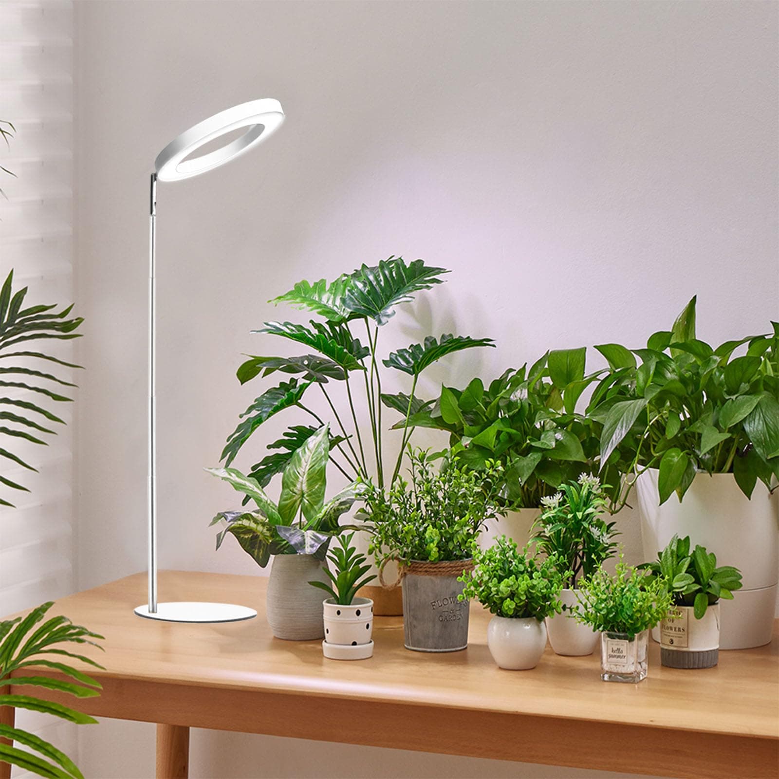 Yadoker - LED grow light, adjustable, automatic timer, ideal for small plants