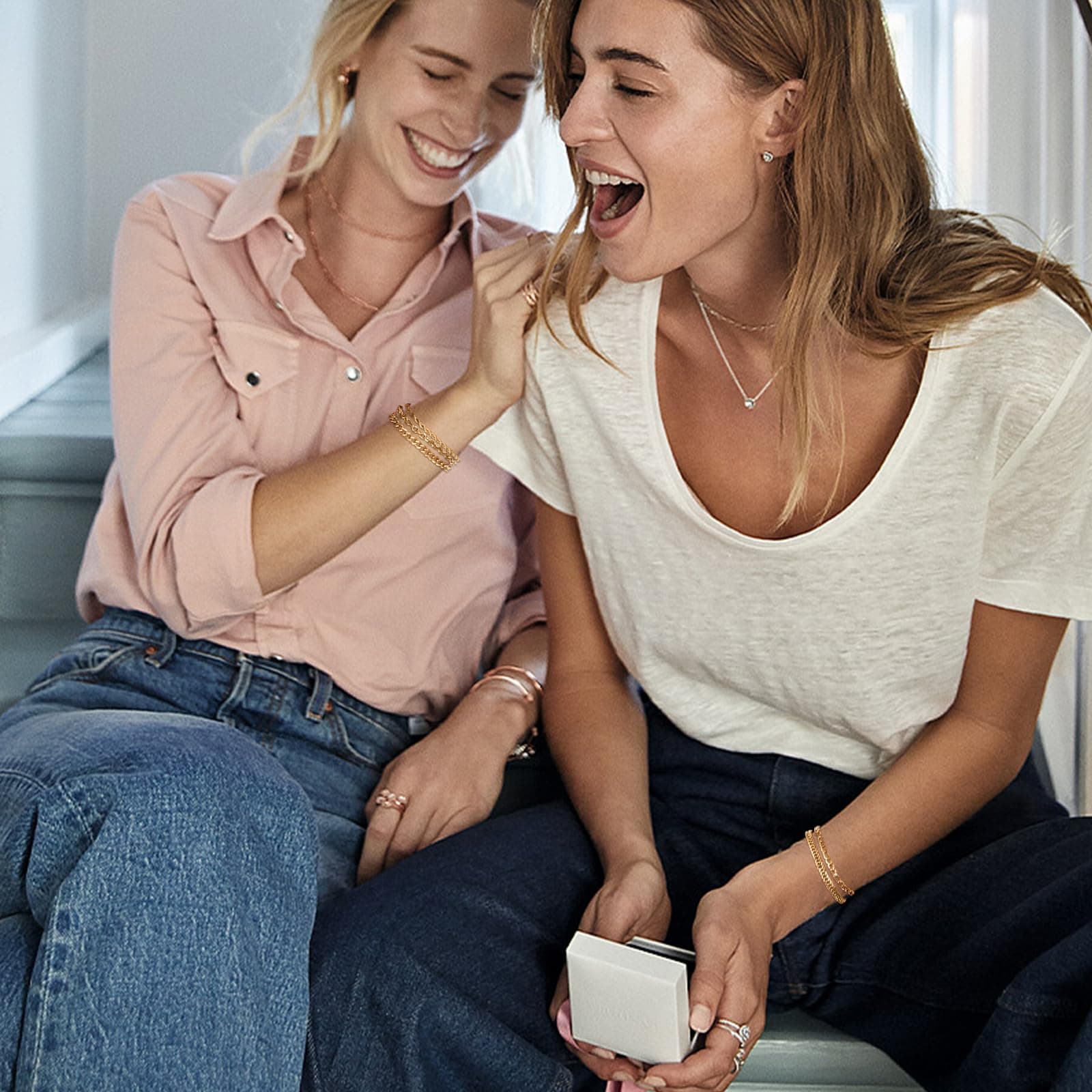 VNOX 5/7 Pcs Chain Bracelet for Men Women - Sturdy Stainless Steel Curb Width Cuban Link Chain Bracelet Set for Men Women,6.5/7/7.4/8.2/9 Inches