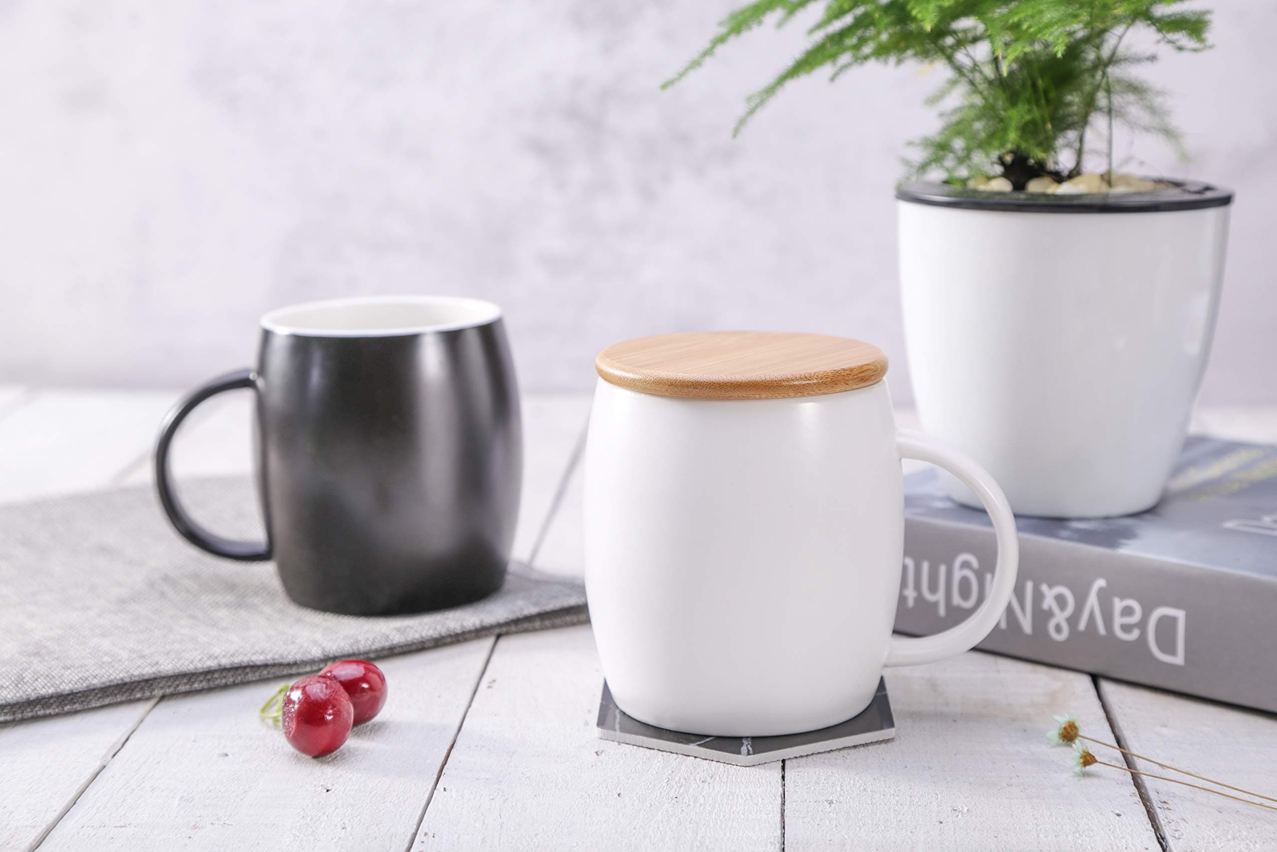 Coffee Mugs with Lid 12 OZ, 2 Pack Black and White Ceramic Coffee Tea Cups Set