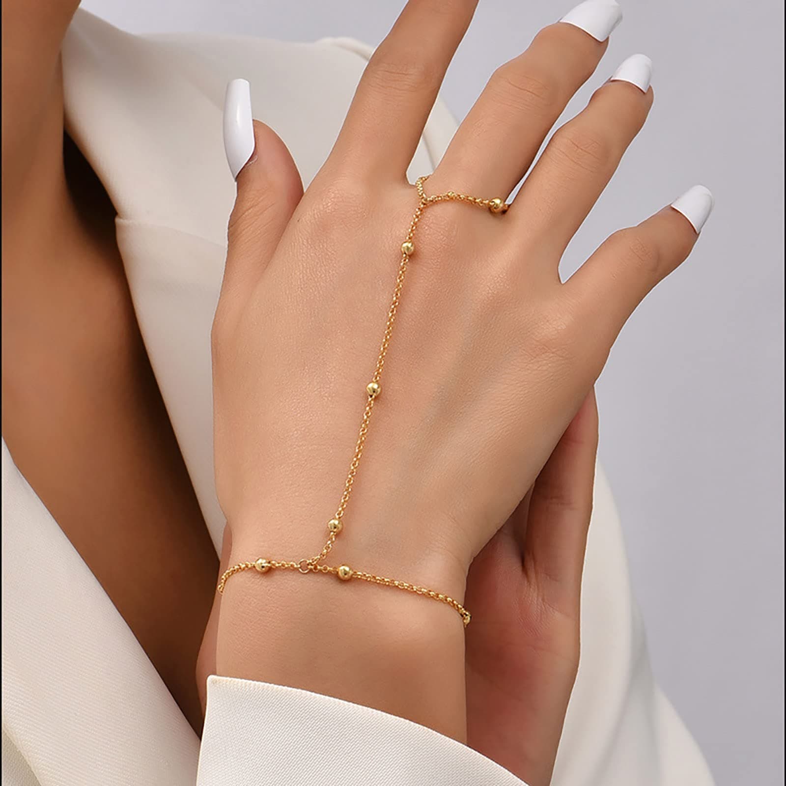 TseenYi Slave Finger Ring Bracelet Boho Finger Ring Bracelet Gold Beaded Chain Slave Finger Ring Hand Harness Jewelry for Women and Girls（1 Pcs)