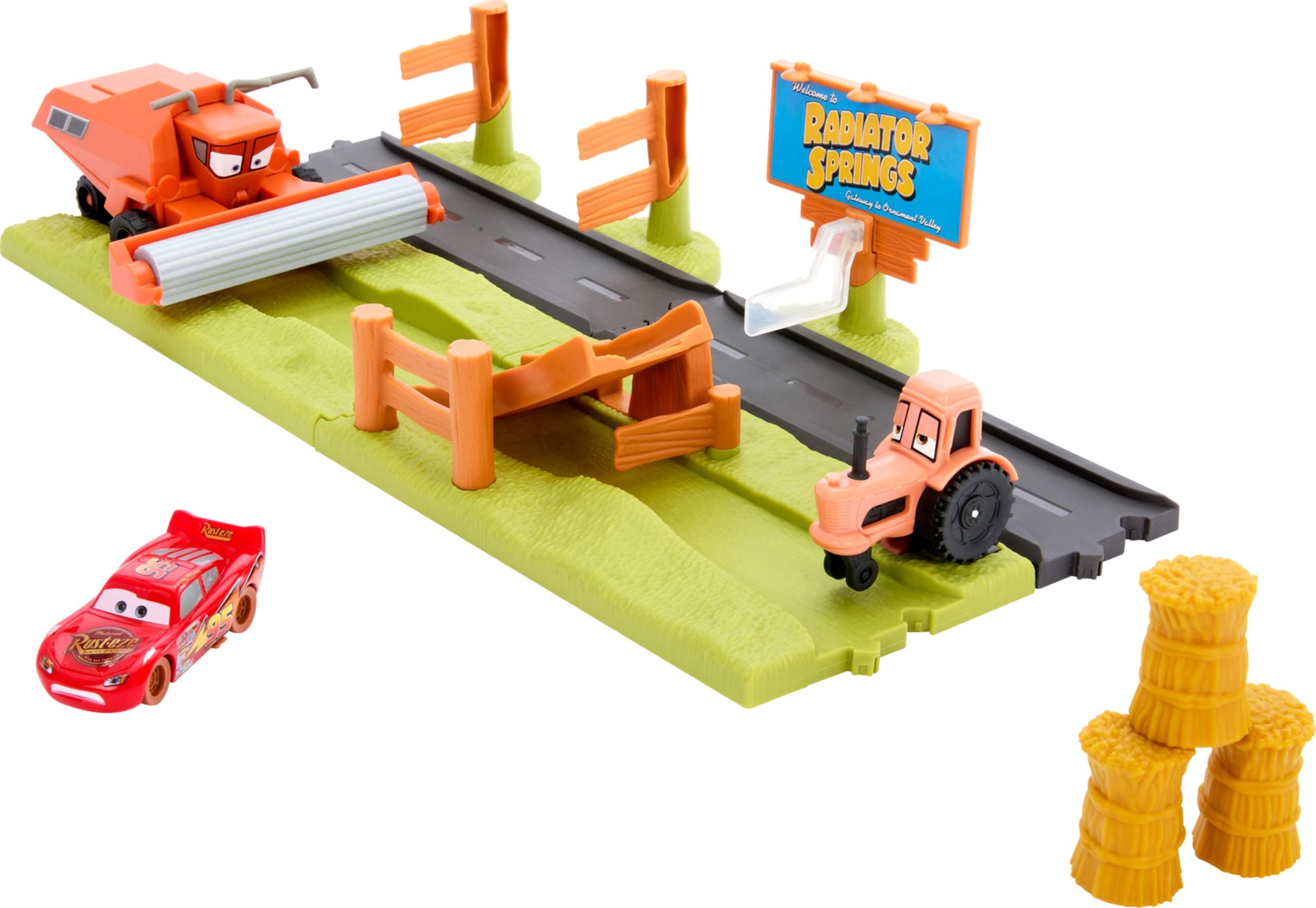 DISNEY Pixar Cars Tractor Scary Race Track Escape from Frank - Playset with 3 Cars and 2 Playing Options, and Stunt Racing, Effortlessly Assembled for Children from 3 Years, HRX48