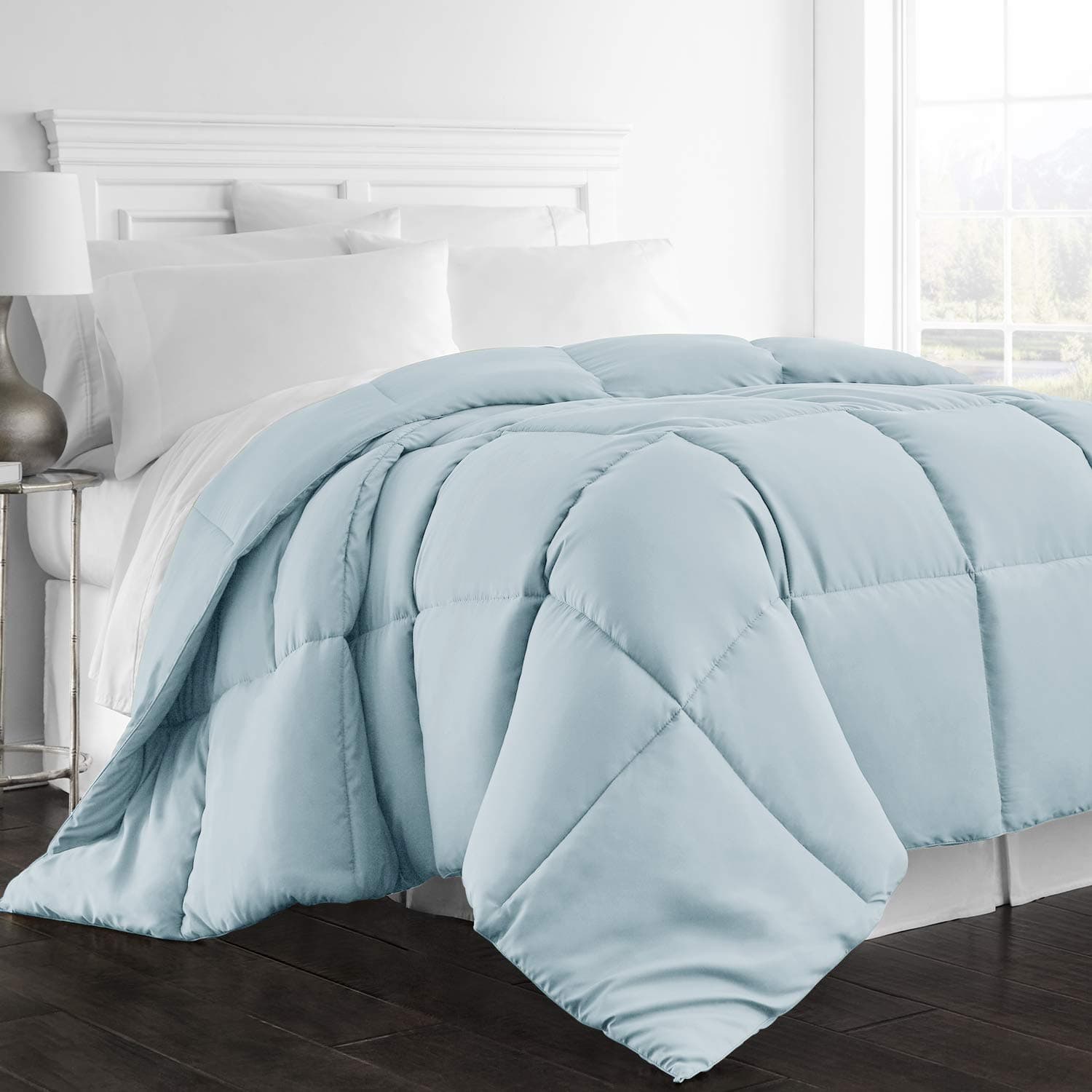 Beckham Hotel Collection 1300 Series - All Season - Luxury Goose Down Alternative Comforter - Hypoallergenic - King/Cal King - Sky Blue