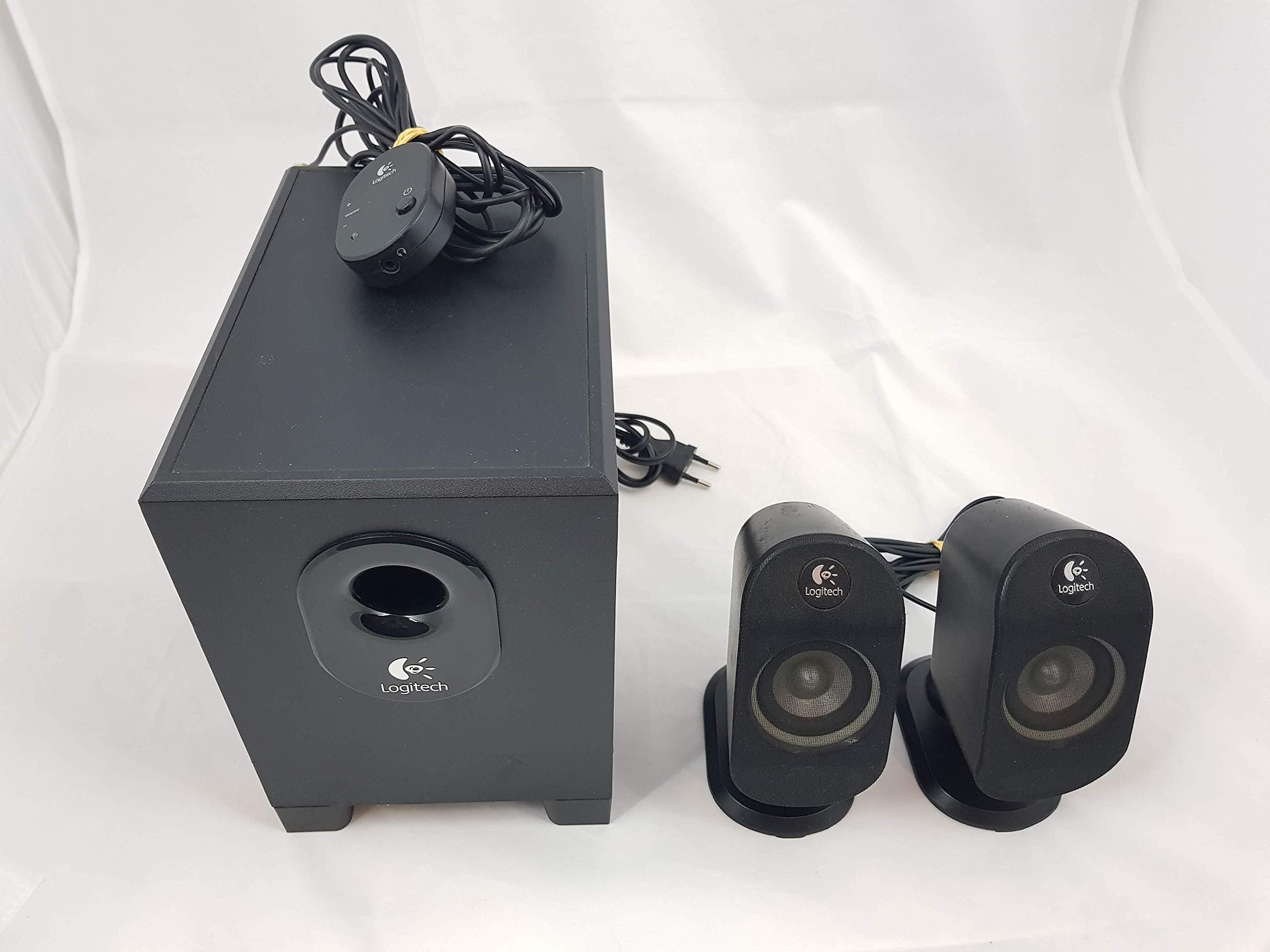 Logitech X-210 Speakers (2.1)
