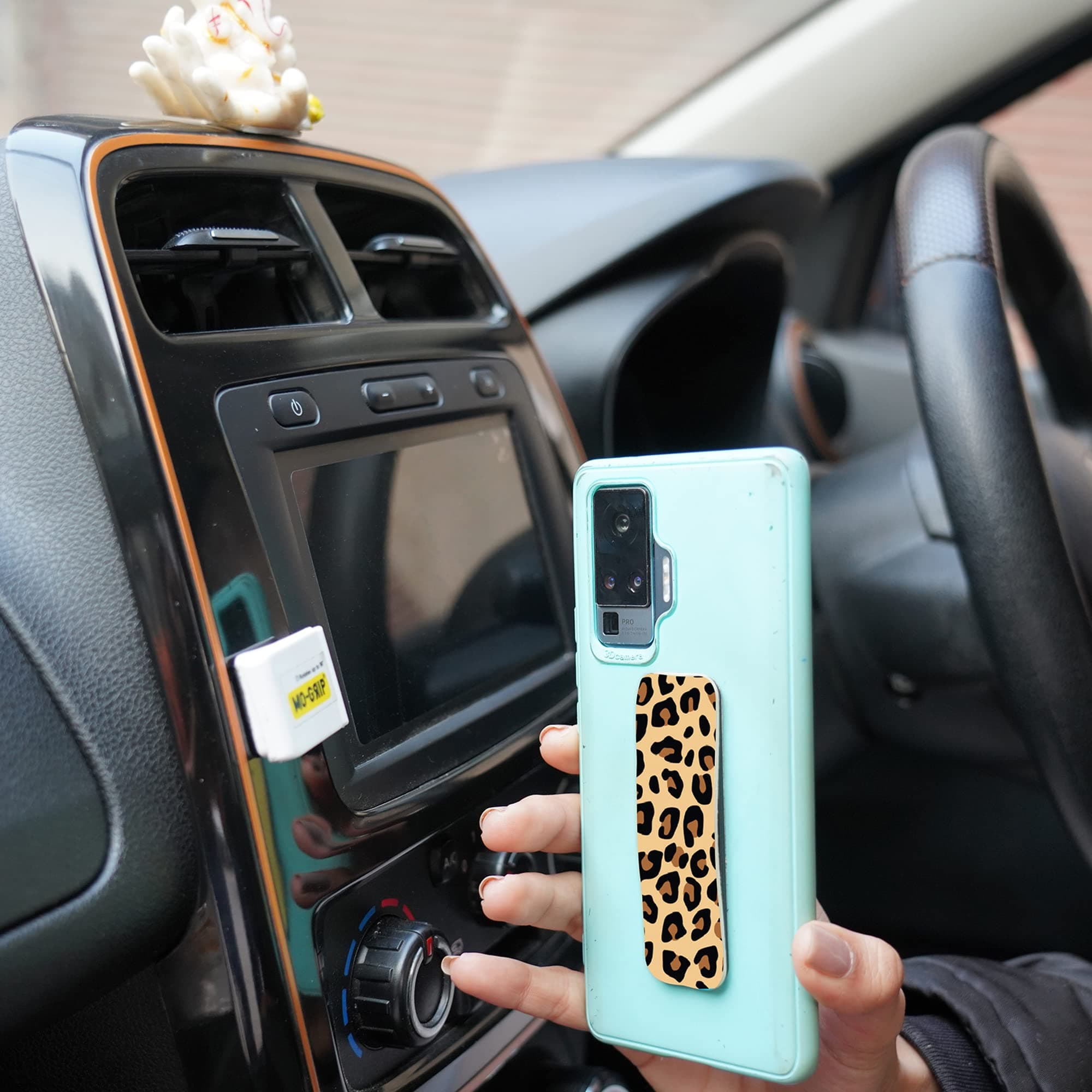 MO-GRIP Finger Grip + Car Mobile Clip Holder Combo with 3M Strong Adhesive Tape | 90° Rotation Sturdy Stick-on Universal Car Dashboard Mobile Phone Holder, Wall/Car Mount - Cheetah