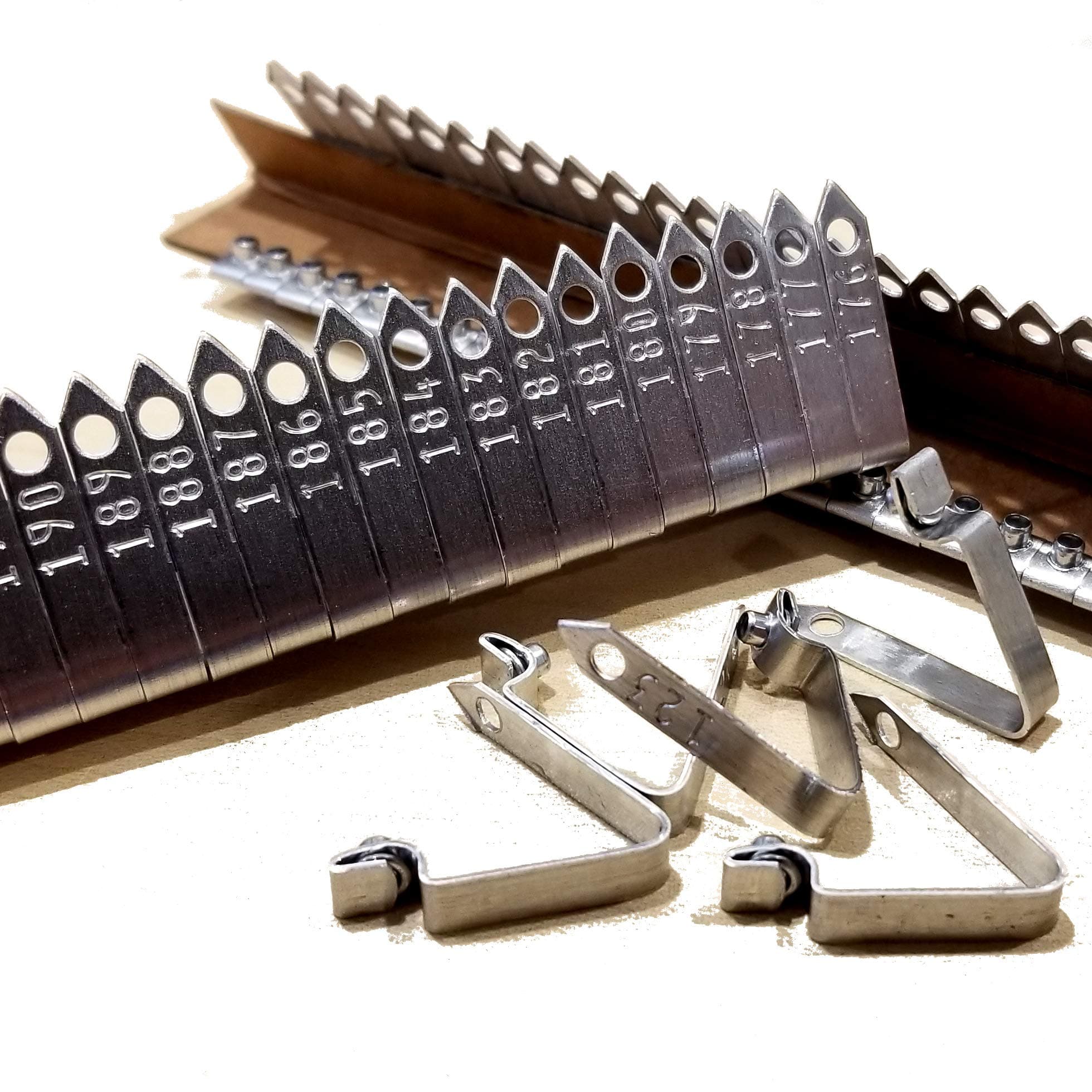 Zip Wing Bands Numbered Identification Tags NOT Stamped Wing Bands for Gamefowl Chicken Pheasant Poultry Duck Quail Bird Tags Markers (100, Silver)