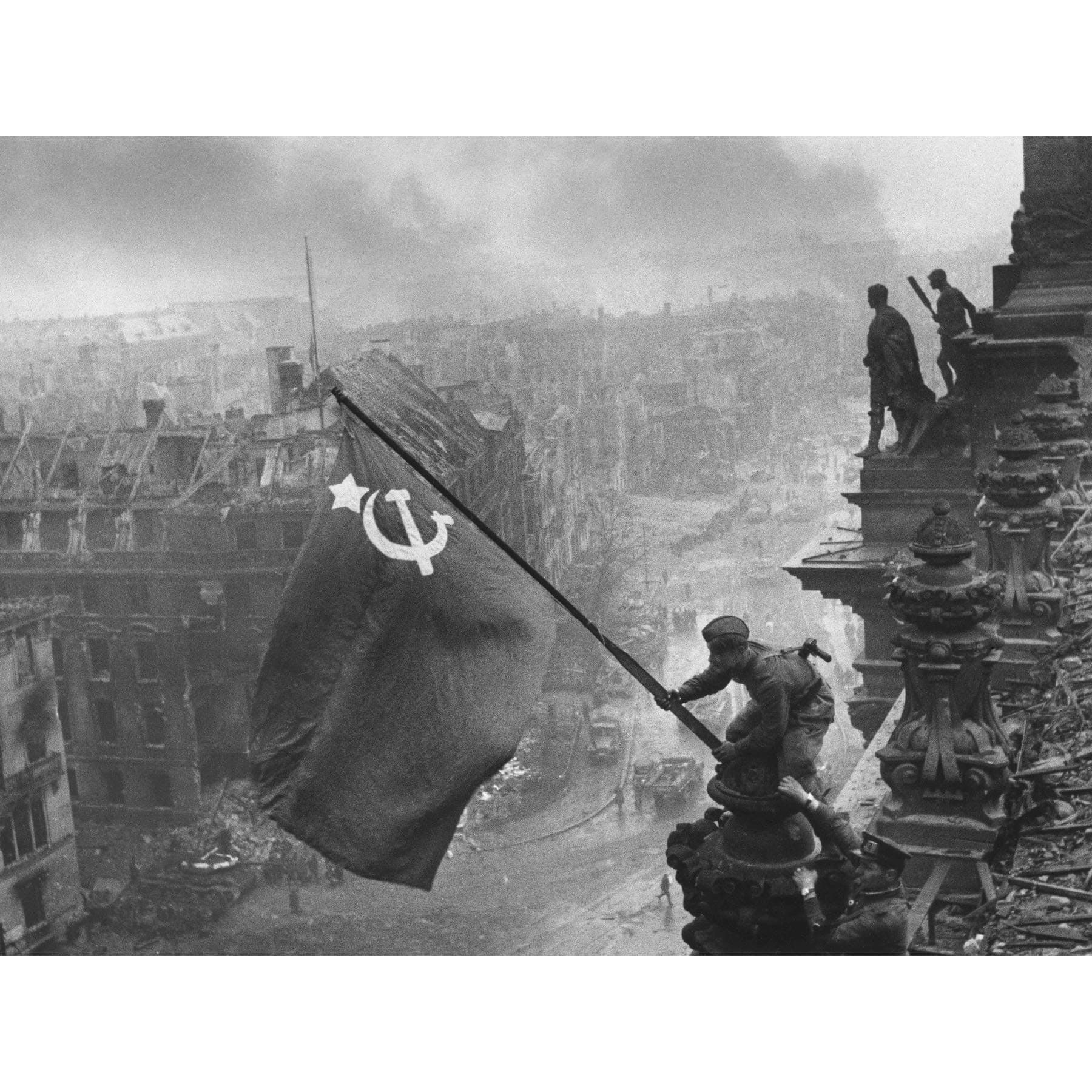Khaldei War WWII USSR Flag Over Reichstag Photo Large Wall Art Poster Print Thick Paper 18X24 Inch