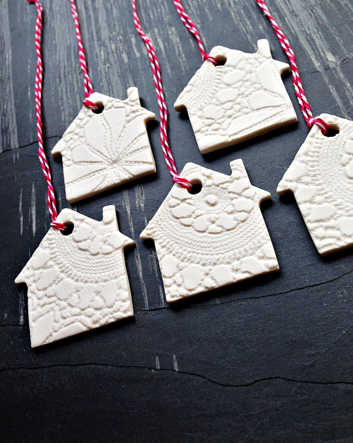5 Christmas Decorations White Ceramic Christmas Tree House Ornaments Holiday Decor Porcelain Little Houses with Vintage Lace Texture