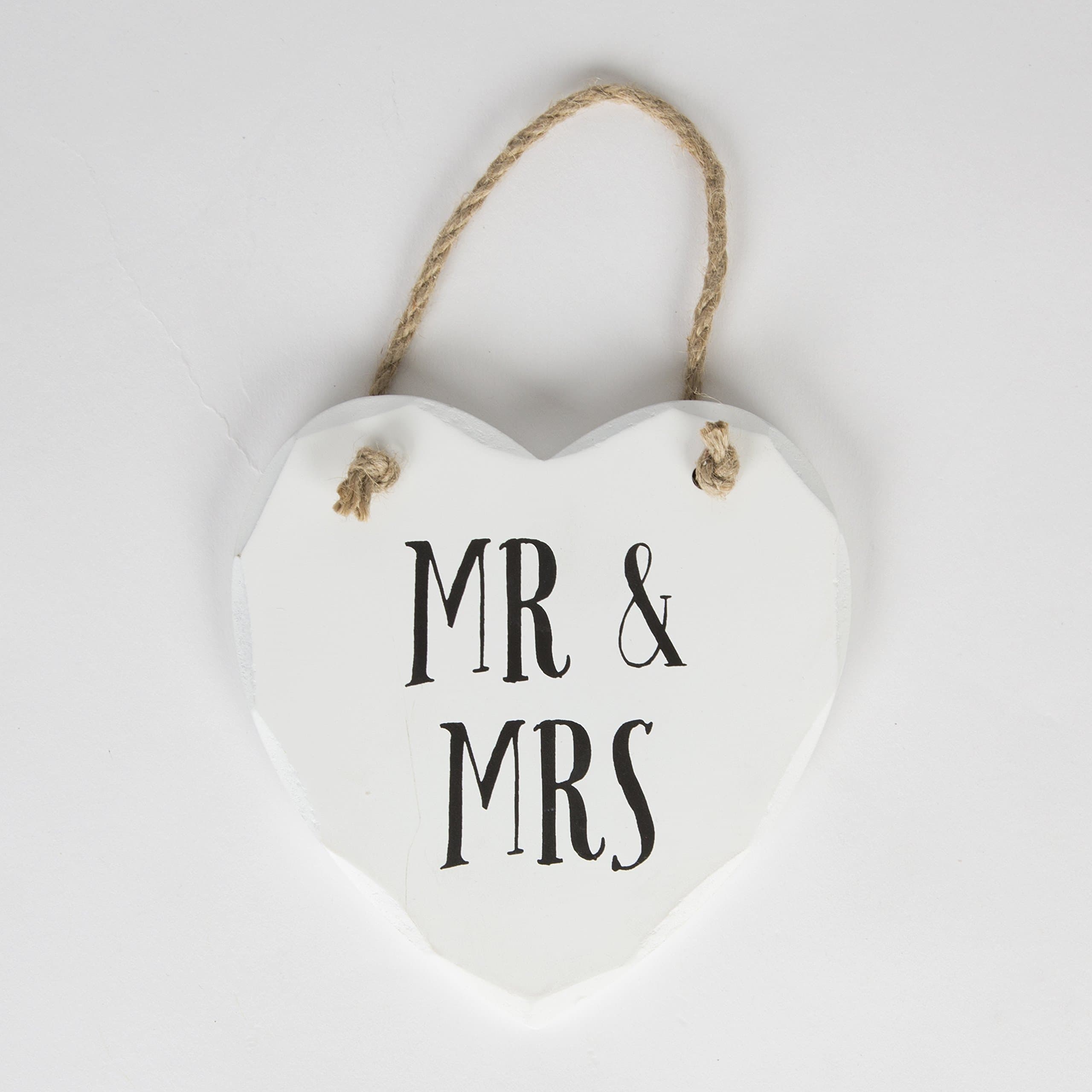 Sass & Belle Retro Wooden White "Mr & Mrs" Hanging Heart Plaque/Sign 13x13cm