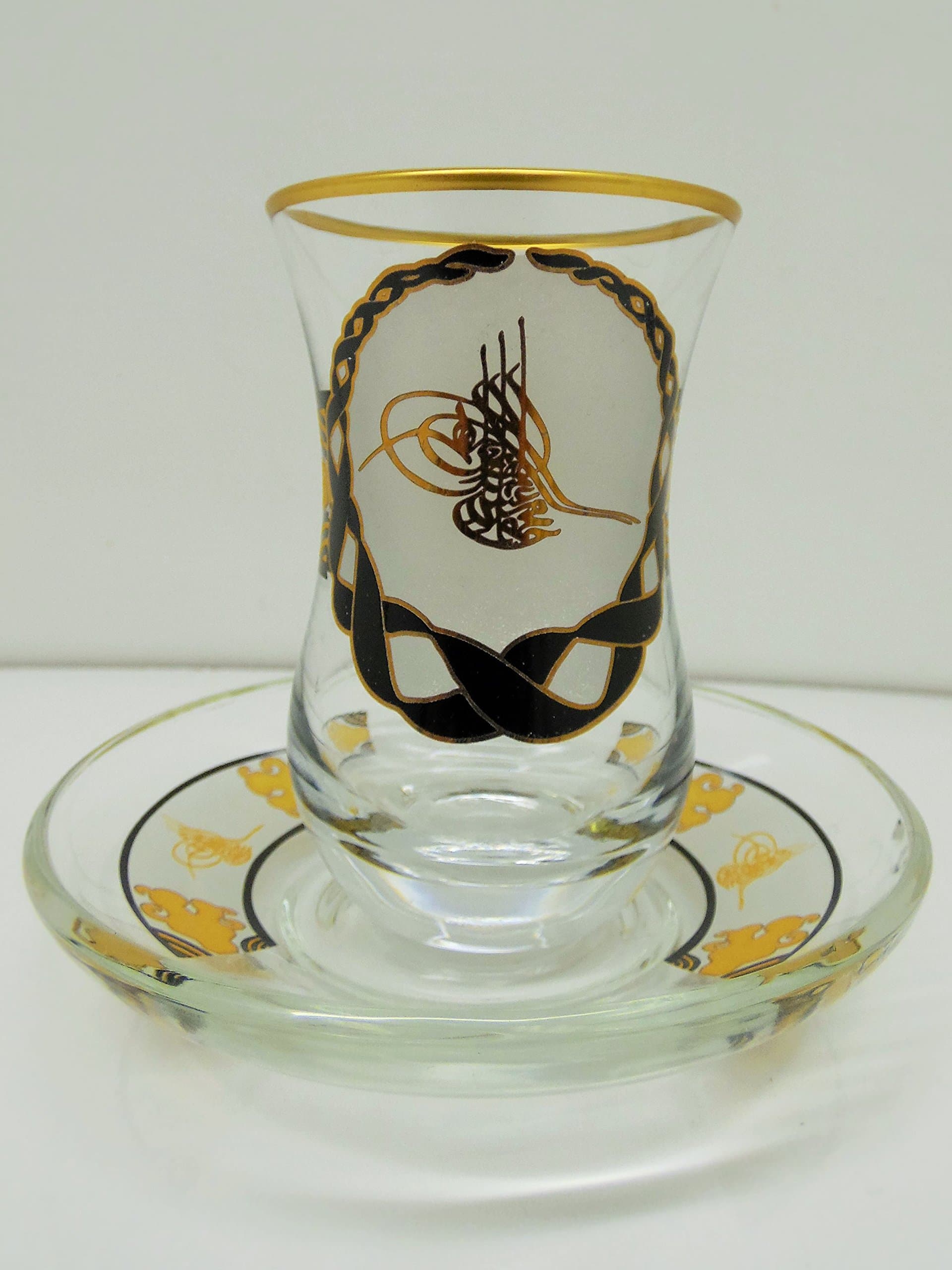 Art Glass "Gold-Black Chain Ottoman Sign" Tea Set 6 Glass 6 Plate