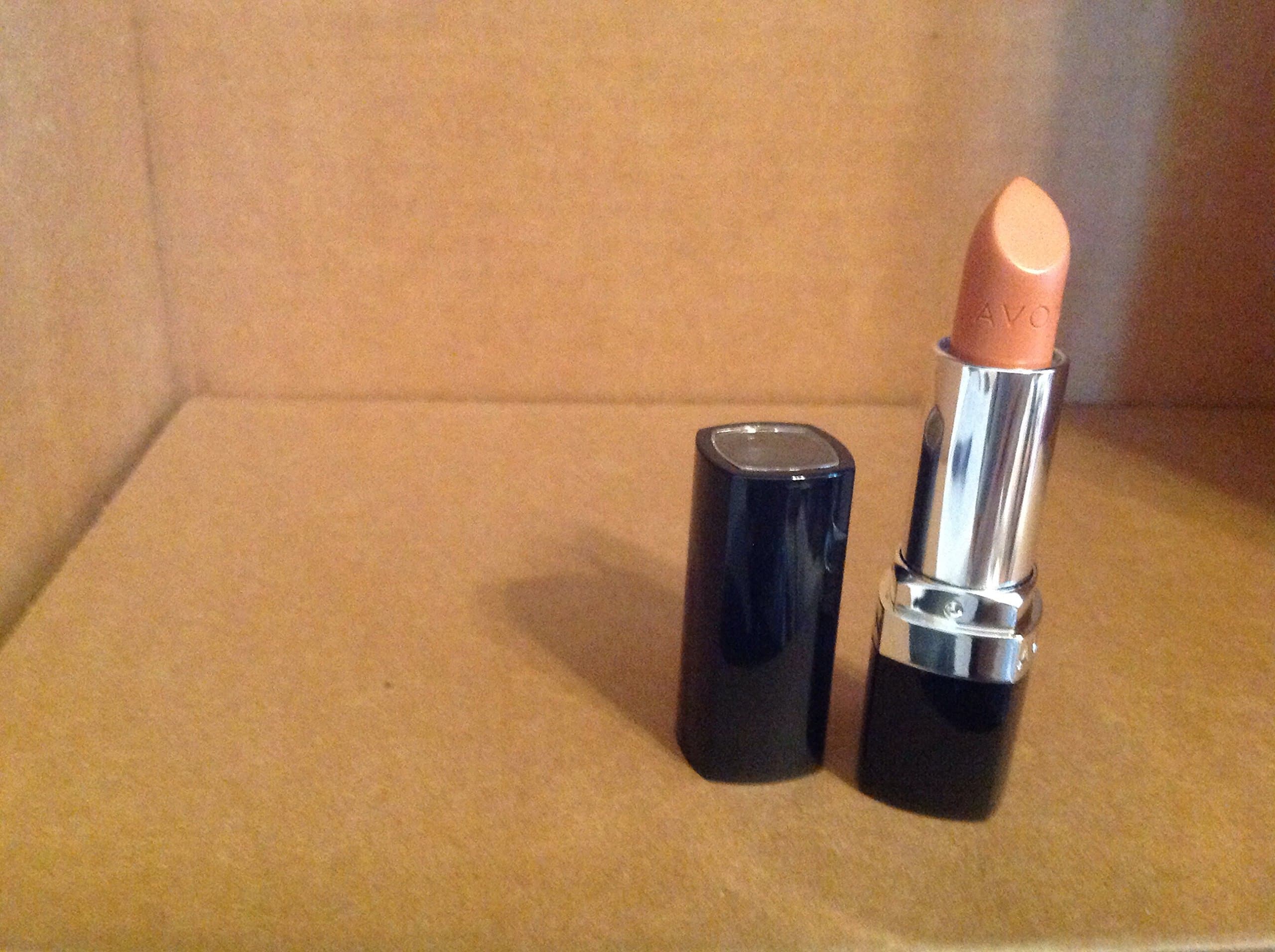 (Demure) - Avon Ultra Colour Lipstick Demure