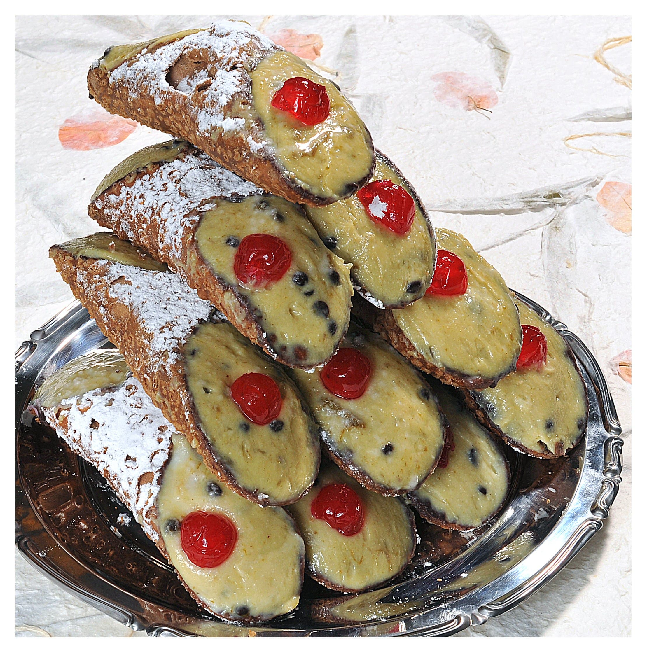 6 Sicilian Cannoli with Pistachio-Flavored Ricotta - 24h Shipping from Italy