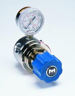 Matheson Single-Stage High-Purity/High Flow Stainless Steel Cylinder Regulator, 3204-330, Delivery Pressure 0-250 psig, CGA 330 inlet