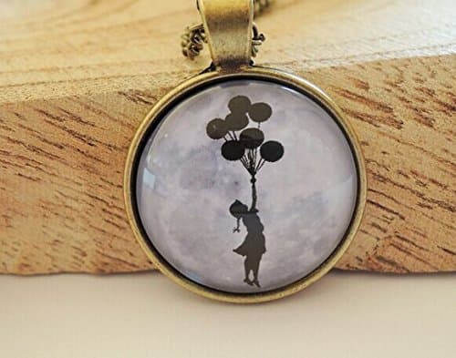 Jewellery Girl with Balloons Flying to The Moon,Round Necklace,Round Pendant,Jewelry,Gothic Necklace, Locket Necklace,Pocket Watch,Picture Pendant,Art Pendant,Glass Cabochon Necklace,Copper Necklace