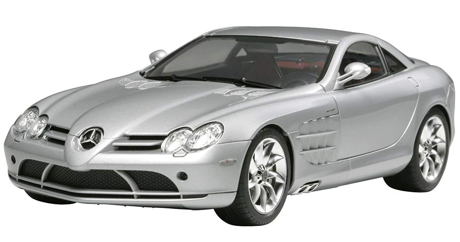 300024290-1:24 scale Mercedes-Benz SLR McLaren Street model