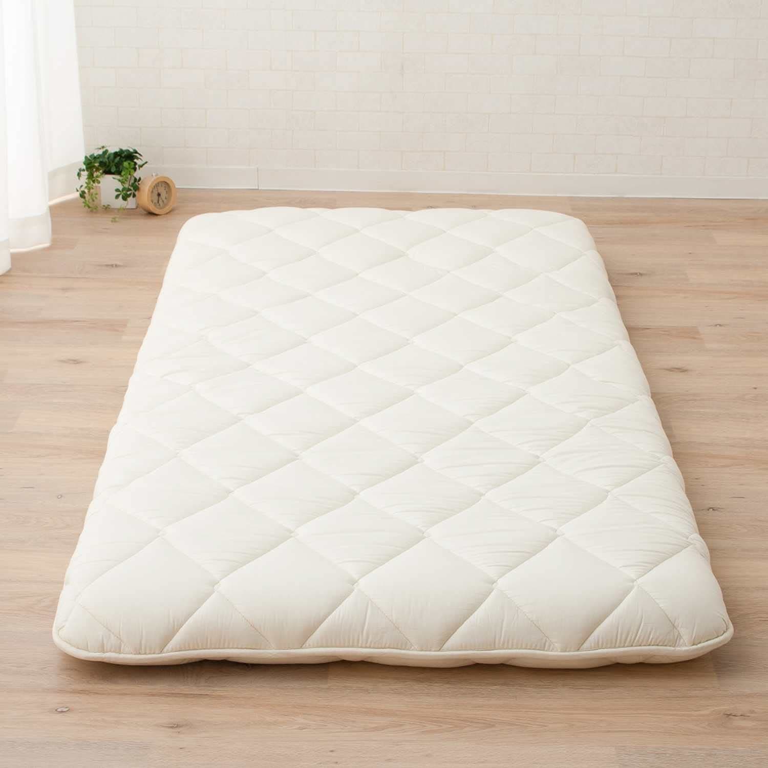 EMOOR Japanese Futon Mattress CLASSE Queen (63x79in) Made in Japan White, Foldable Floor Sleeping Bed Tatami Mat