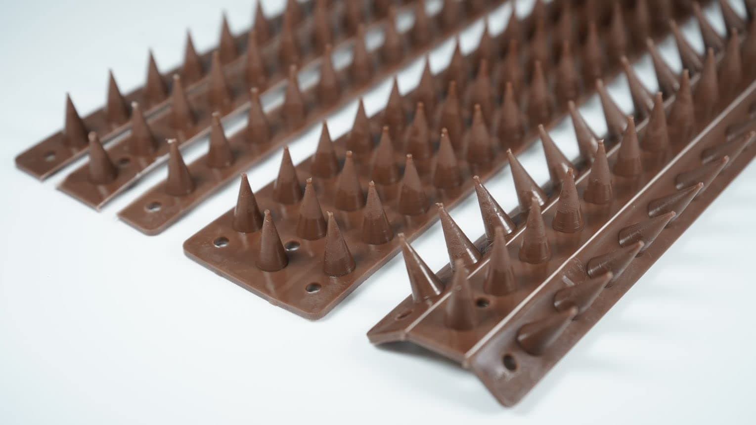 Prikkastrip Eco Fence Wall Spikes Garden Security. Anti-Climb Cat And Bird Deterrent Intruder Deterrent. Made In The UK Pigeon Spikes Pest Control For Gardens - Brown 20 Pack - 10M to 30M