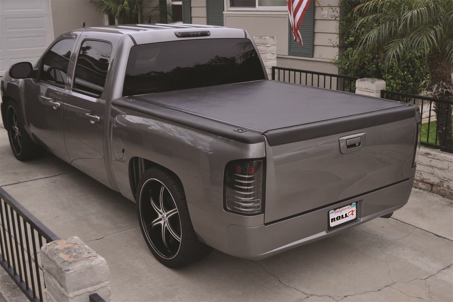 BAK 36105 Roll-X Tonneau Cover