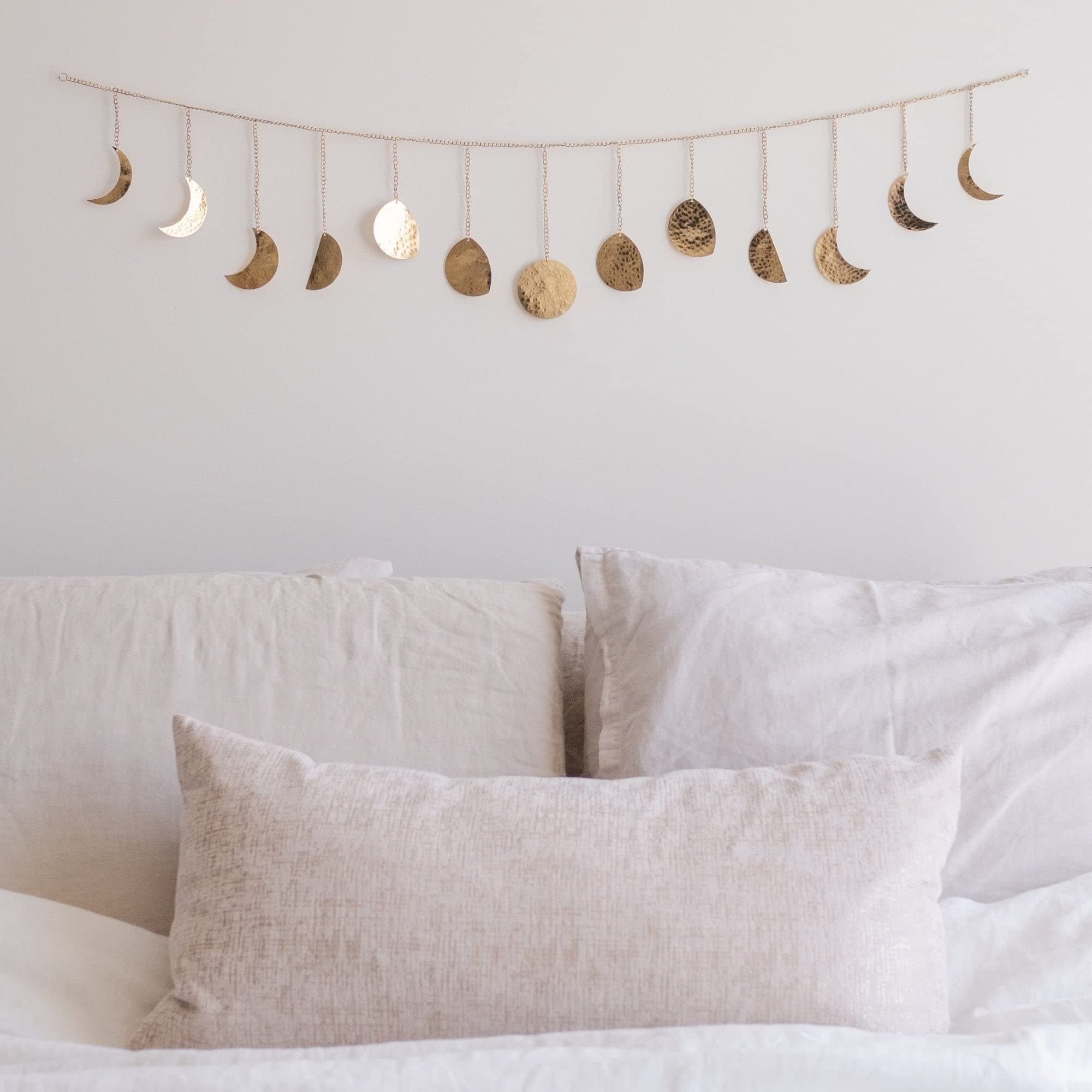 Moon Phase Wall Decor, Handmade Hammered Gold 36"/91cm 13 Moons Metal Garland Celestial Lunar Phase Cycle Art Shining Hang Ornaments Boho Style Aesthetic Living Room Wall Decorations Christmas Bedroom