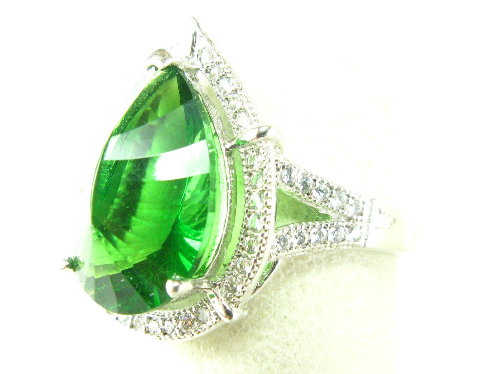 Gaia Stone Helenite Green Obsidian Ring from Mt. St Helens USA - Size 7