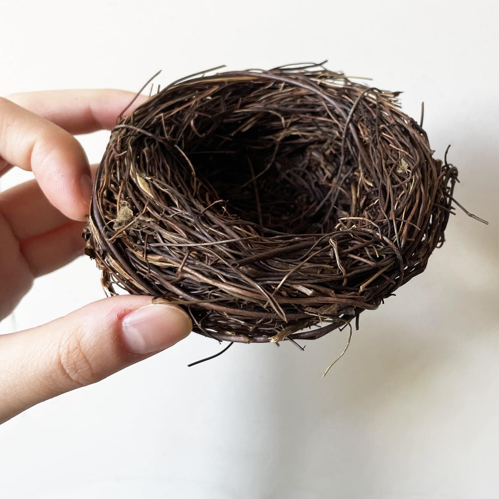2pcs 2.4inch Rattan Bird's Nest Crafts Handmade Natural Bird's Nest for Garden Yard Home Party Wedding Decor No Eggs