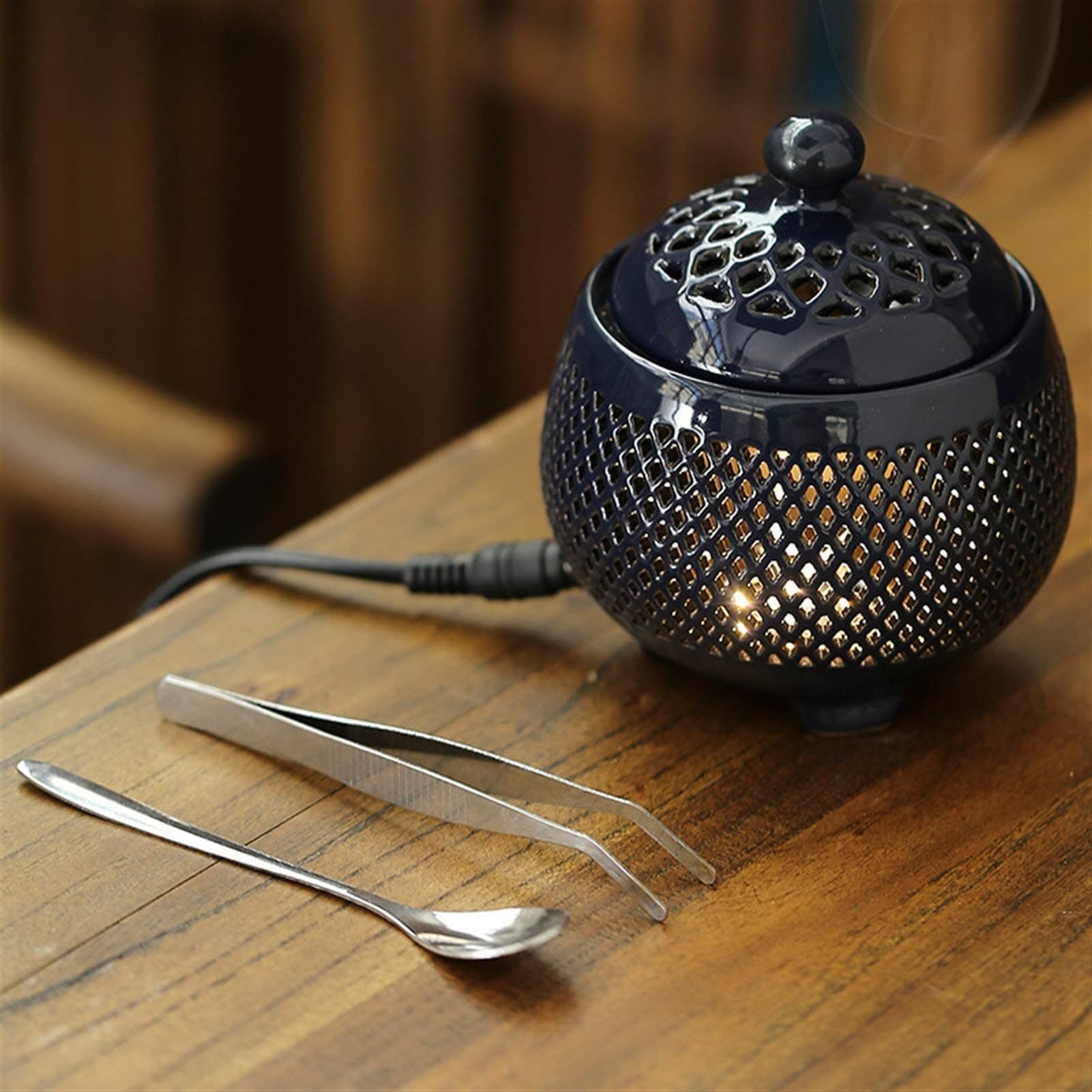 Temperature Control Ceramic Incense Burner, Electronic Ceramic Aroma Diffuser, Night Light, Agarwood Essential Oil Electric Aroma Diffuser, Household Porcelain, Balcony, Porch, Terrace, Garden Essenti