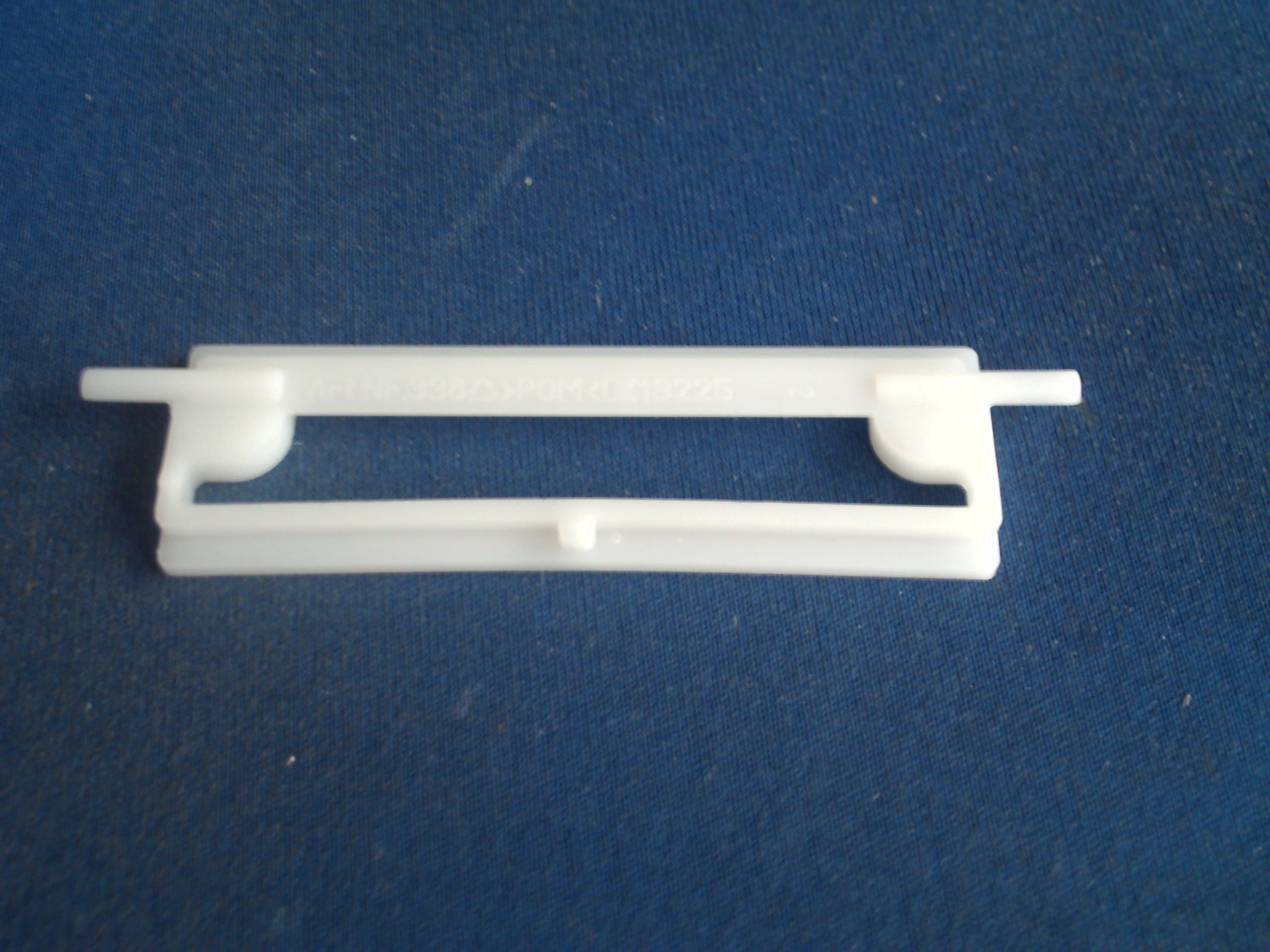Klauke insert for letterbox flap/flap holder with a pin for letterbox flaps, plastic, white