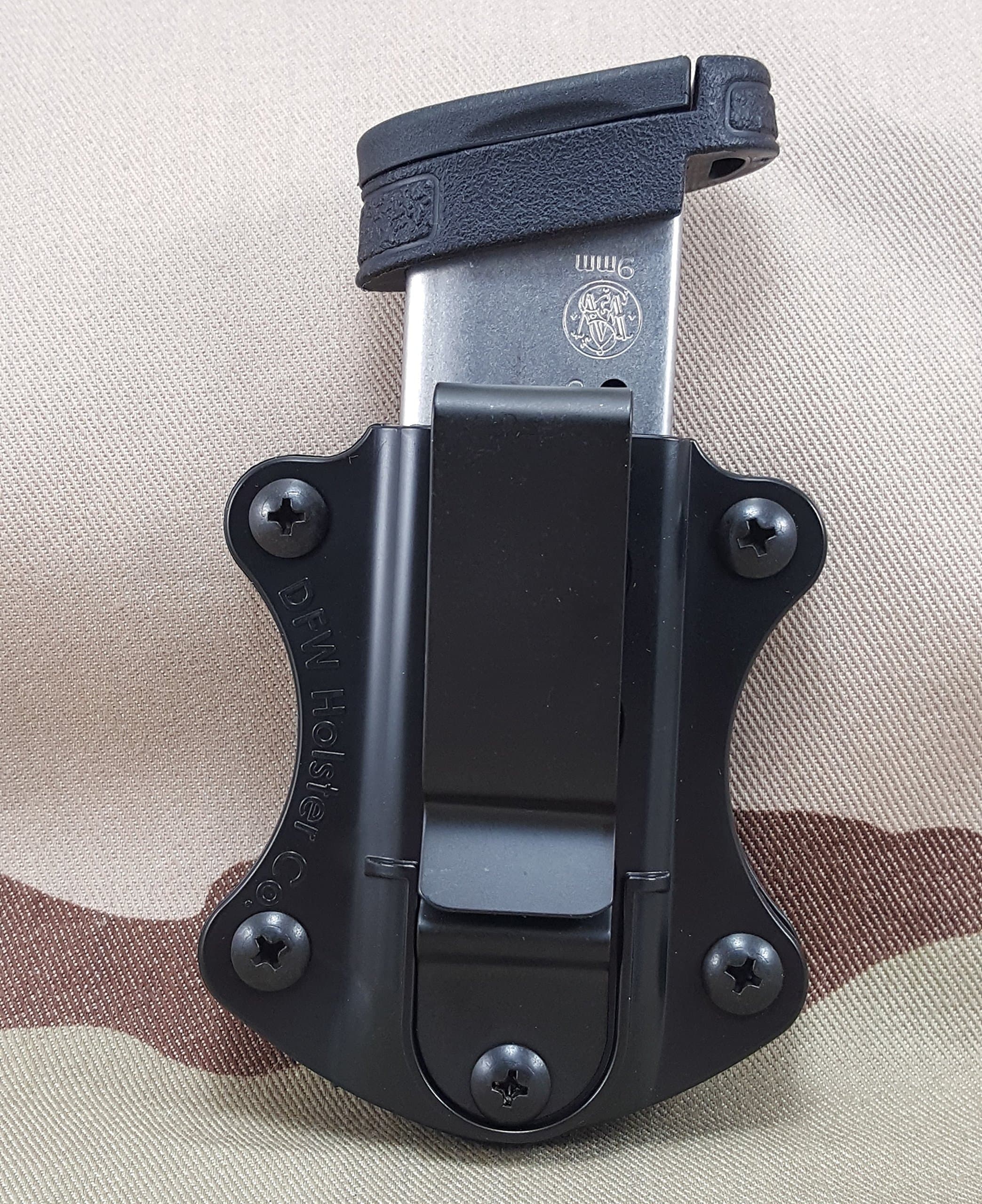 Tuckable IWB/OWB Mag Pouch for 9mm, 40 Cal. & 45 Single Stacks.